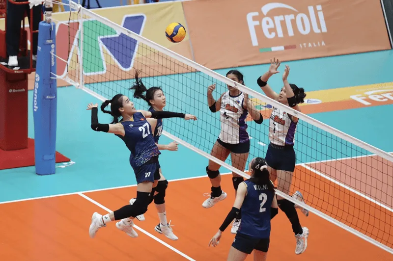 Tuyển nữ Việt Nam thi đấu cống hiến qua các mùa giải VTV Cup lịch sử.